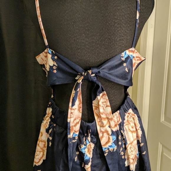 Angahion floral romper - Picture 5 of 7